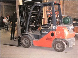 chariot-elevateur-serrurerie-besson-grenoble